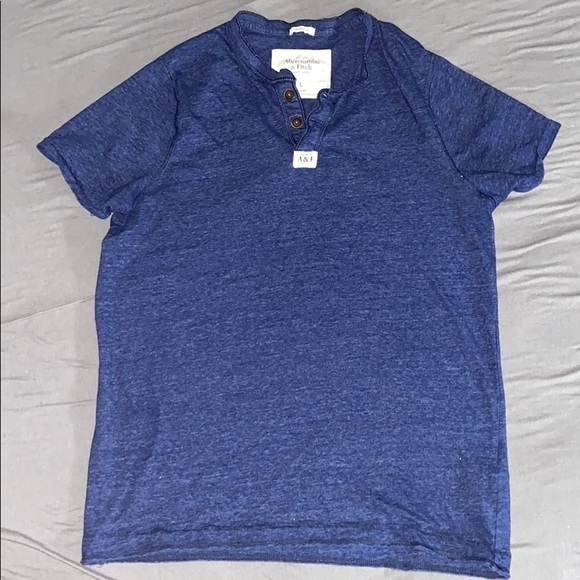 A T shirt - Picture 1 of 5